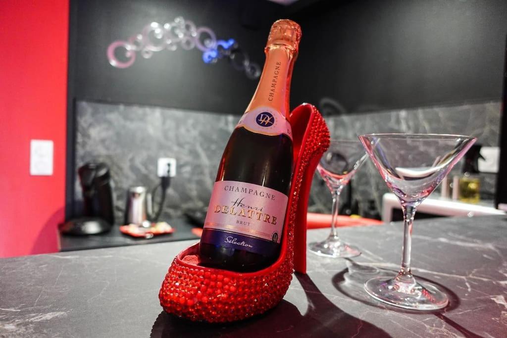 Love Room Passion Saint-Hilaire-de-Talmont Exterior foto